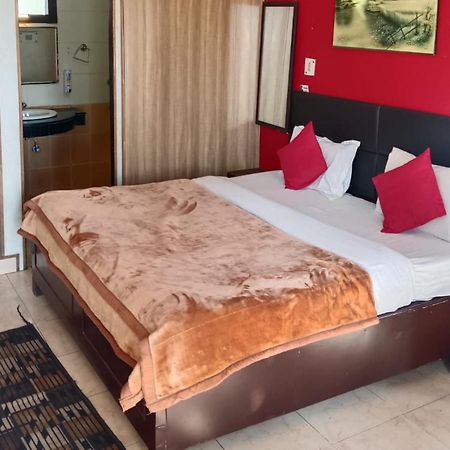 Shikha Resort Ewentbliz Bhīm Tāl Dış mekan fotoğraf