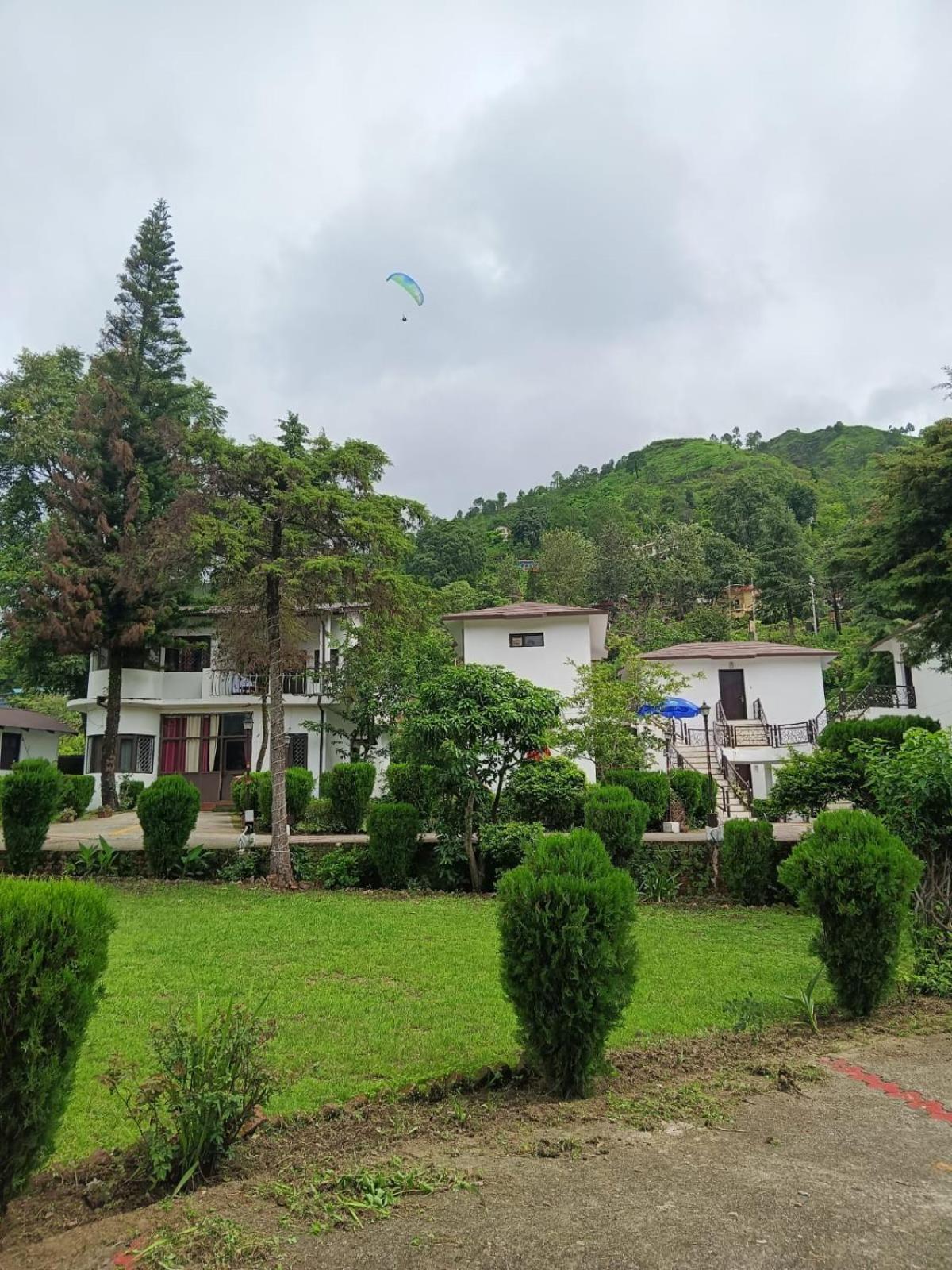 Shikha Resort Ewentbliz Bhīm Tāl Dış mekan fotoğraf