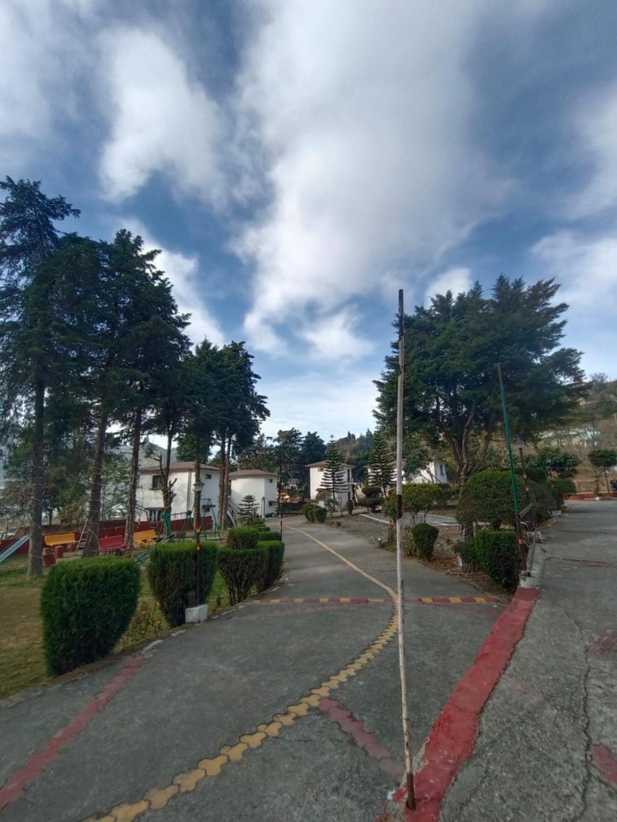 Shikha Resort Ewentbliz Bhīm Tāl Dış mekan fotoğraf